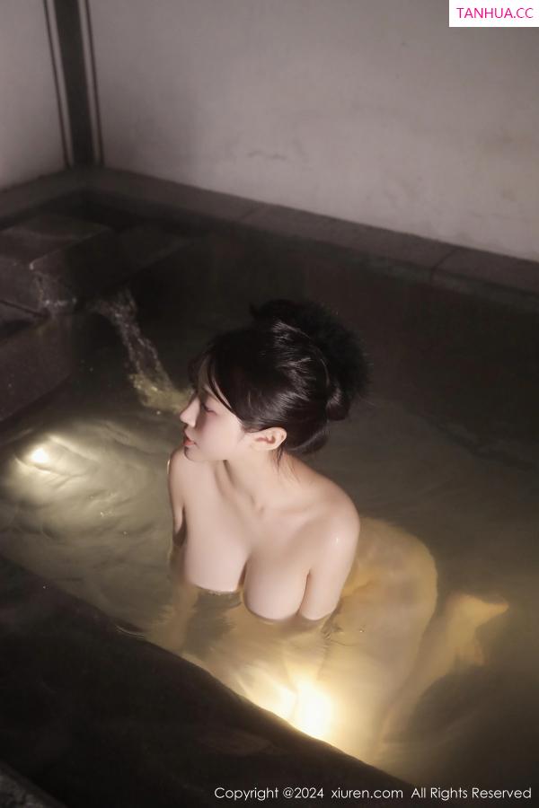   [XiuRen]高清写真图 2024.01.18 No.7977 陈小花 新人沐浴第55张图片